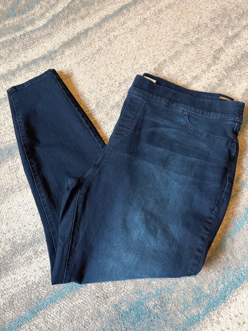 Women's Size 24L Levi's Pull-On Skinny  Jeans